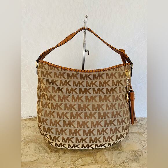 MICHAEL KORS MK logo beige canvas whipstitch ergo hobo shoulder bag - Picture 1 of 10
